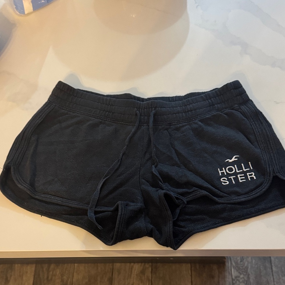 Hollister vintage Women's navy blue Shorts
